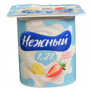 Продукт йогуртный Кампина нежный с соком банан/клубника 1,2% 100г