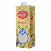 Молоко Вкуснотеево ультрапастеризованное 2,5% 950г