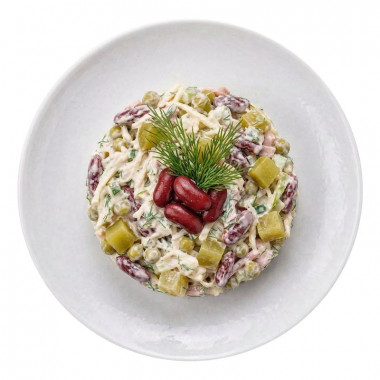 Салат куриный с огурцами и фасолью кг